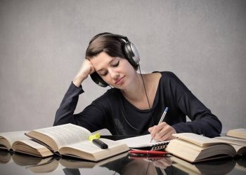 Luyện nghe tiếng Trung nâng cao trình độ như người bản địa