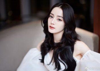 Địch Lệ Nhiệt Ba với vẻ đẹp lai tây hút hồn 