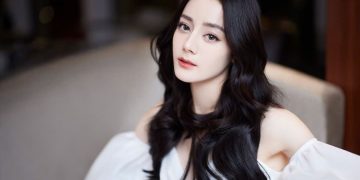 Địch Lệ Nhiệt Ba với vẻ đẹp lai tây hút hồn 