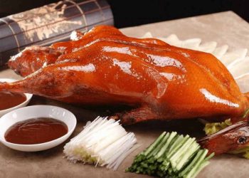 Cách làm món vịt quay Bắc Kinh thơm ngon đơn giản