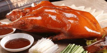 Cách làm món vịt quay Bắc Kinh thơm ngon đơn giản