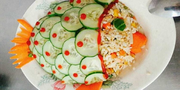 Cách trang trí cơm chiên dương châu 1