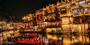 Khám phá Phượng hoàng cổ trấn Trung Quốc: Những Điều Thú Vị và Lịch Sử Của Nó