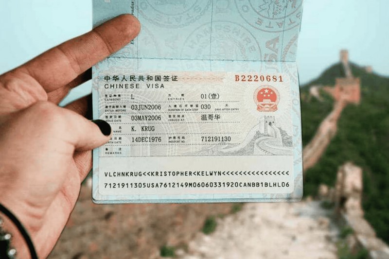 Nên tự xin visa hay sử dụng dịch vụ visa?